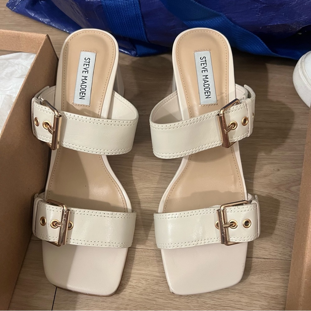 Steve Madden | Loreli Ankle Strap Heel in Bone Leath 8.5 - Picture 7 of 7